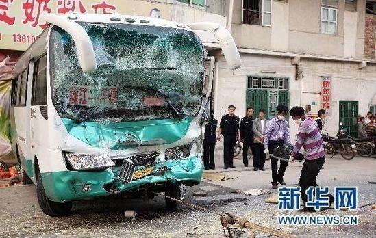 这星期廉江晚上车祸事件全面评测与详细介绍